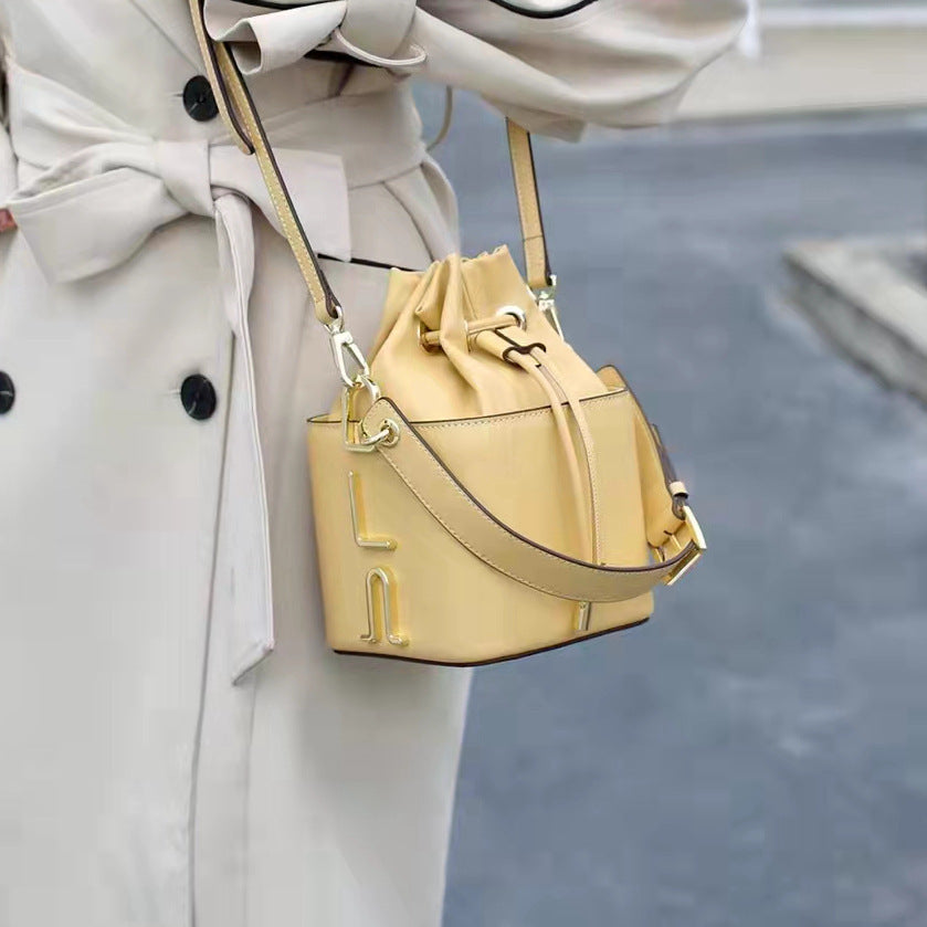 Cubed Couture: Premium Square Shoulder Bag for Elegant Ladies