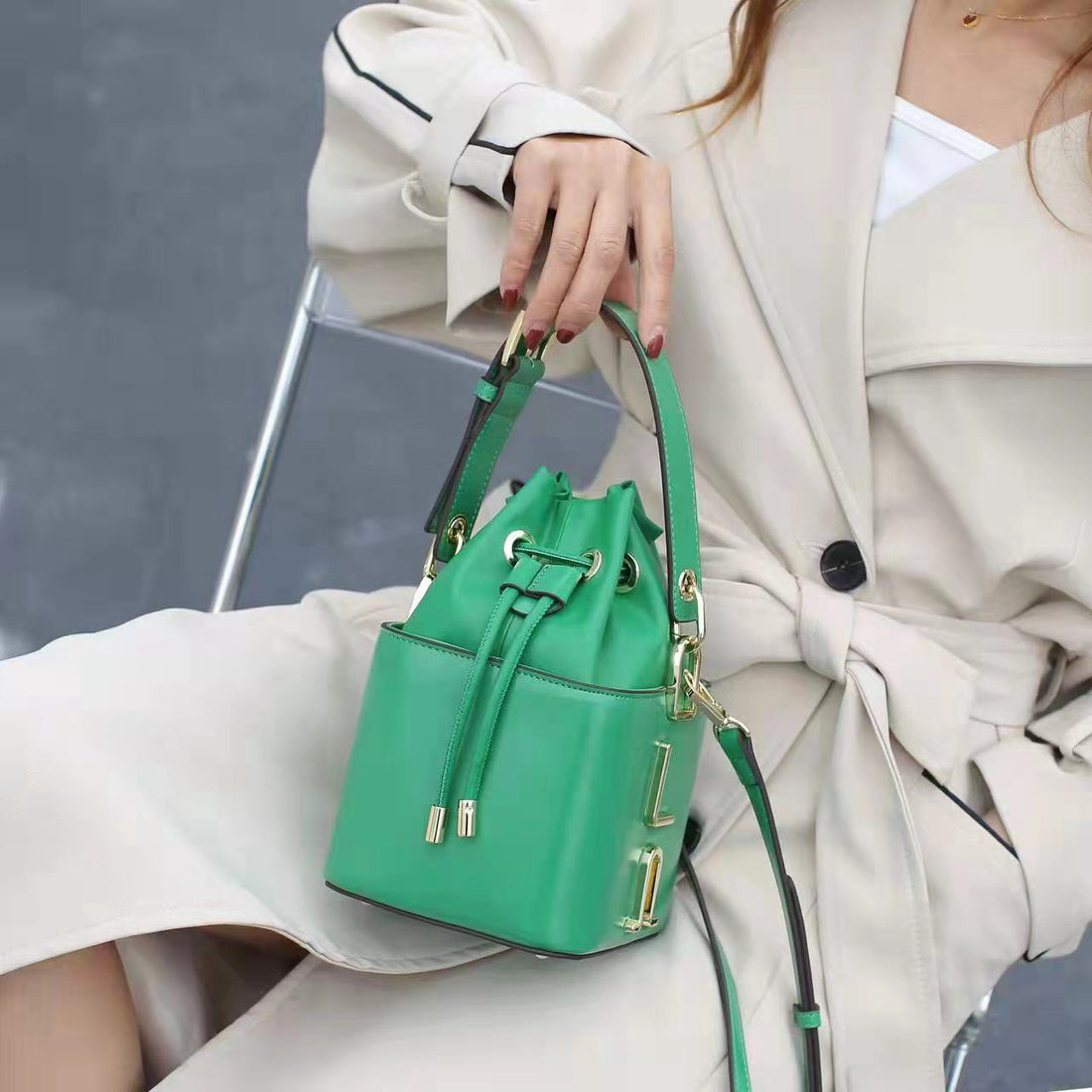 Cubed Couture: Premium Square Shoulder Bag for Elegant Ladies